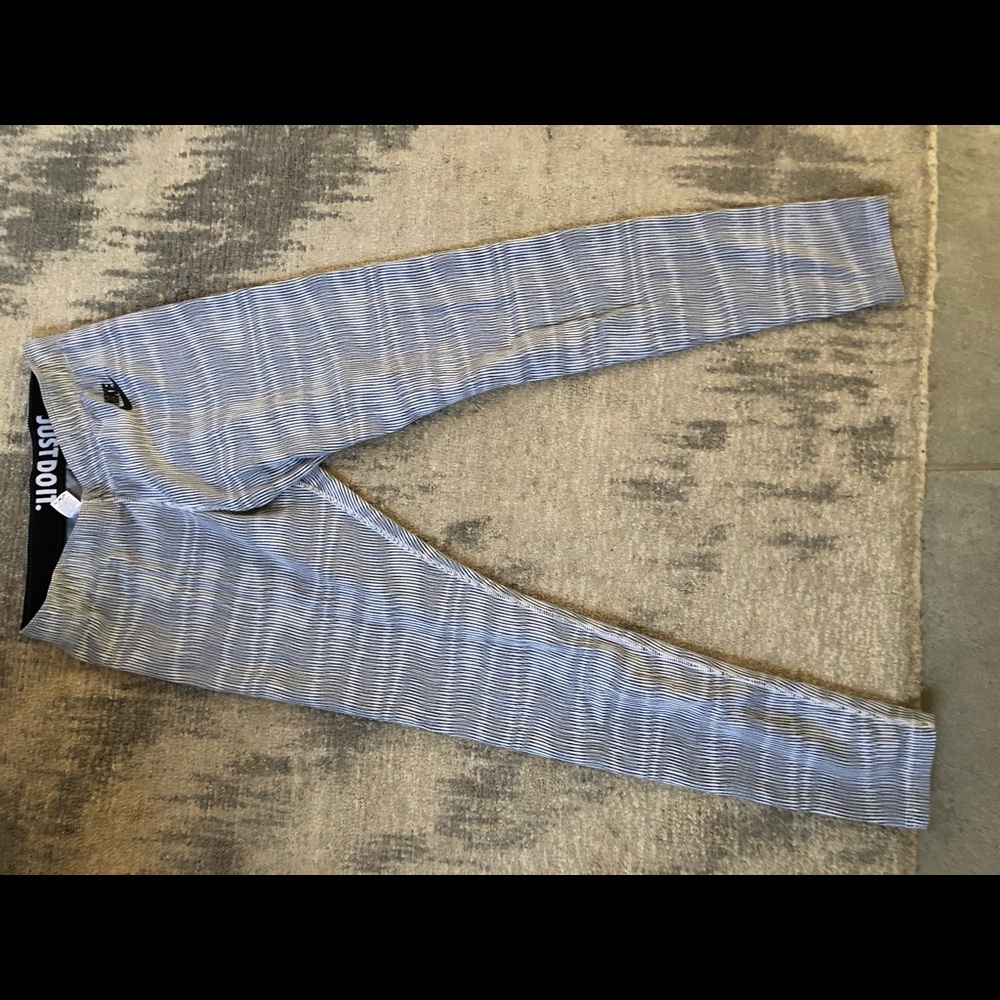 Gently worn Nike leggings